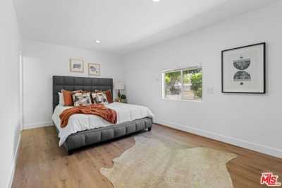 Home For Sale in Woodland Hills, California