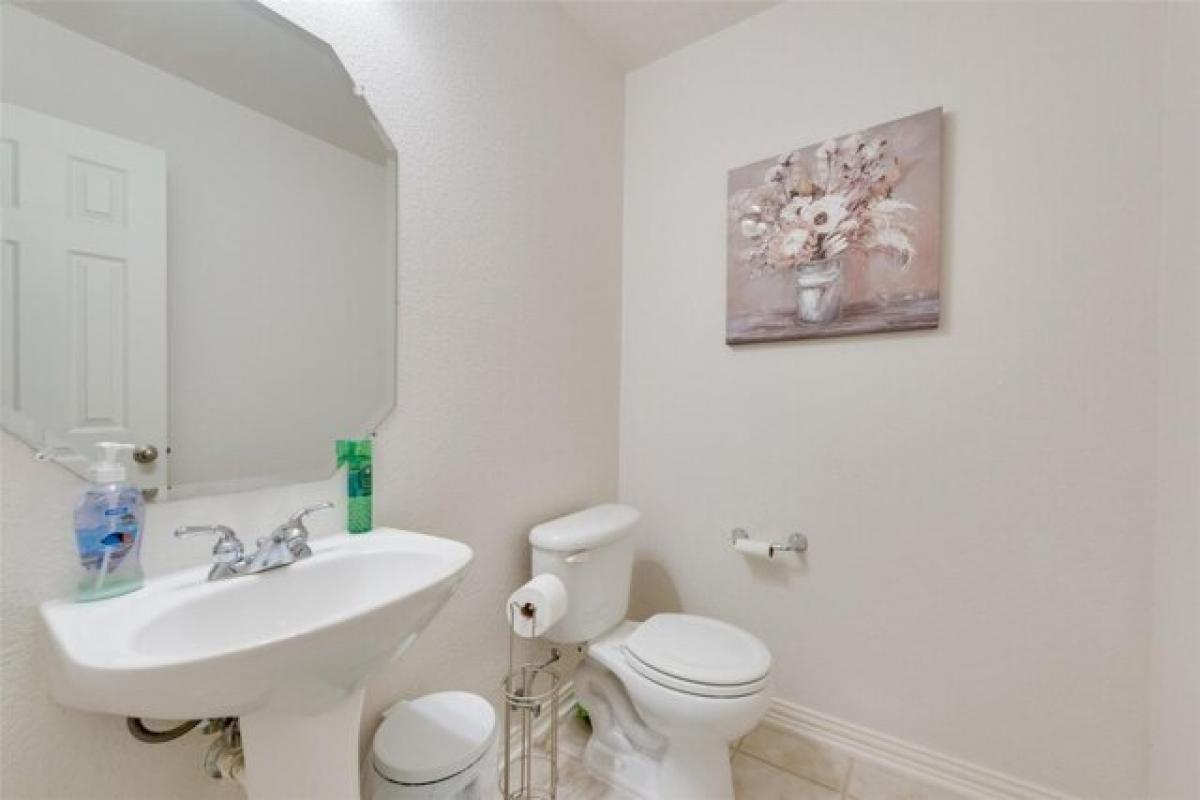 Picture of Home For Sale in Grand Prairie, Texas, United States