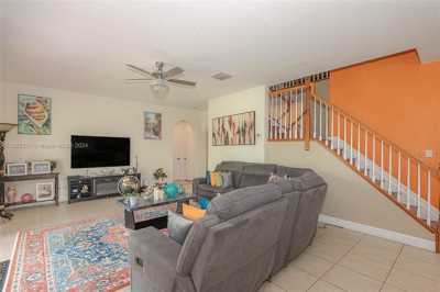 Home For Sale in Royal Palm Beach, Florida