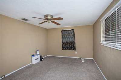 Home For Sale in Holiday, Florida