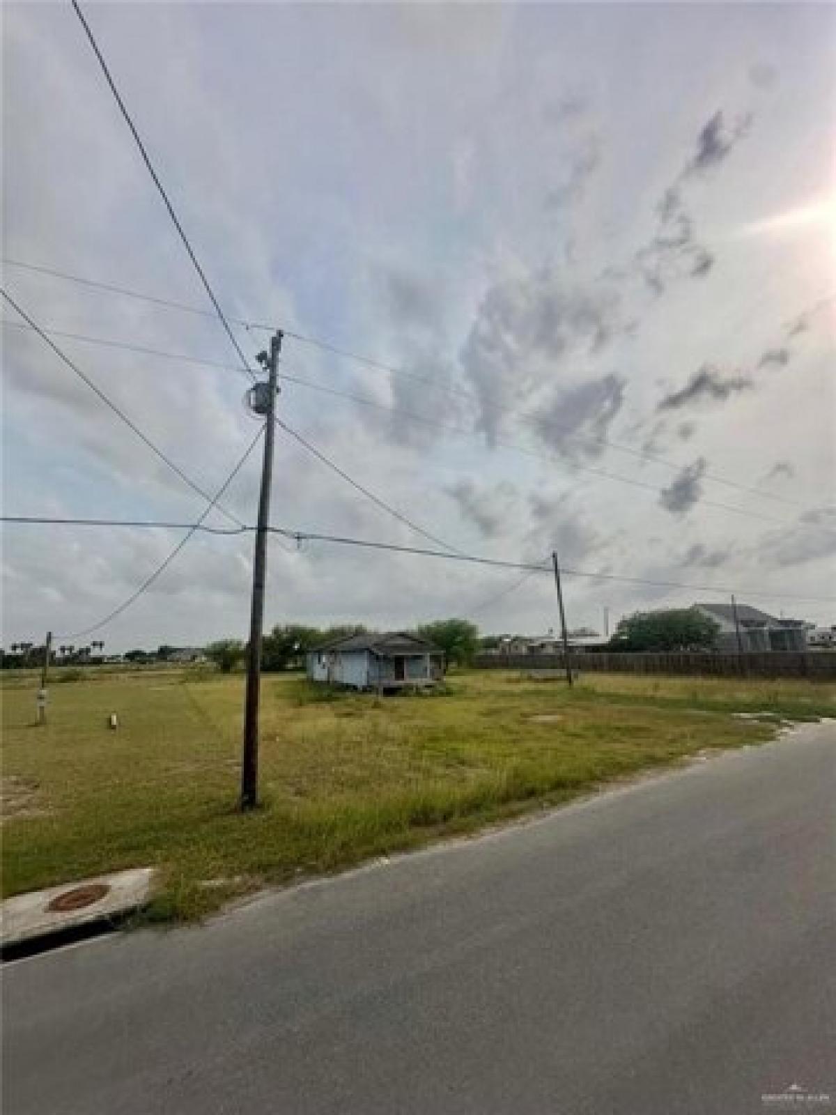 Picture of Residential Land For Sale in Edinburg, Texas, United States