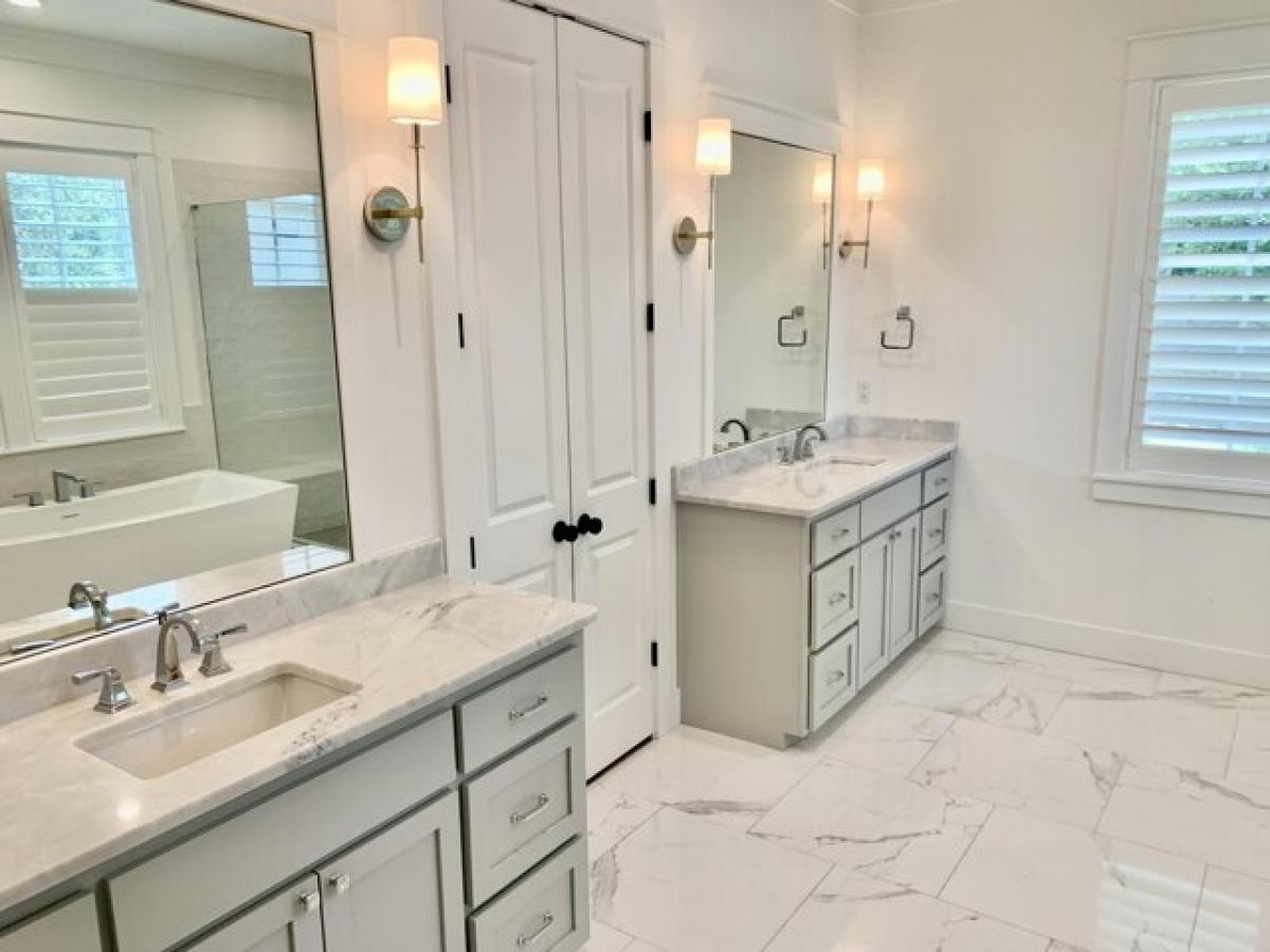 Picture of Home For Sale in Miramar Beach, Florida, United States