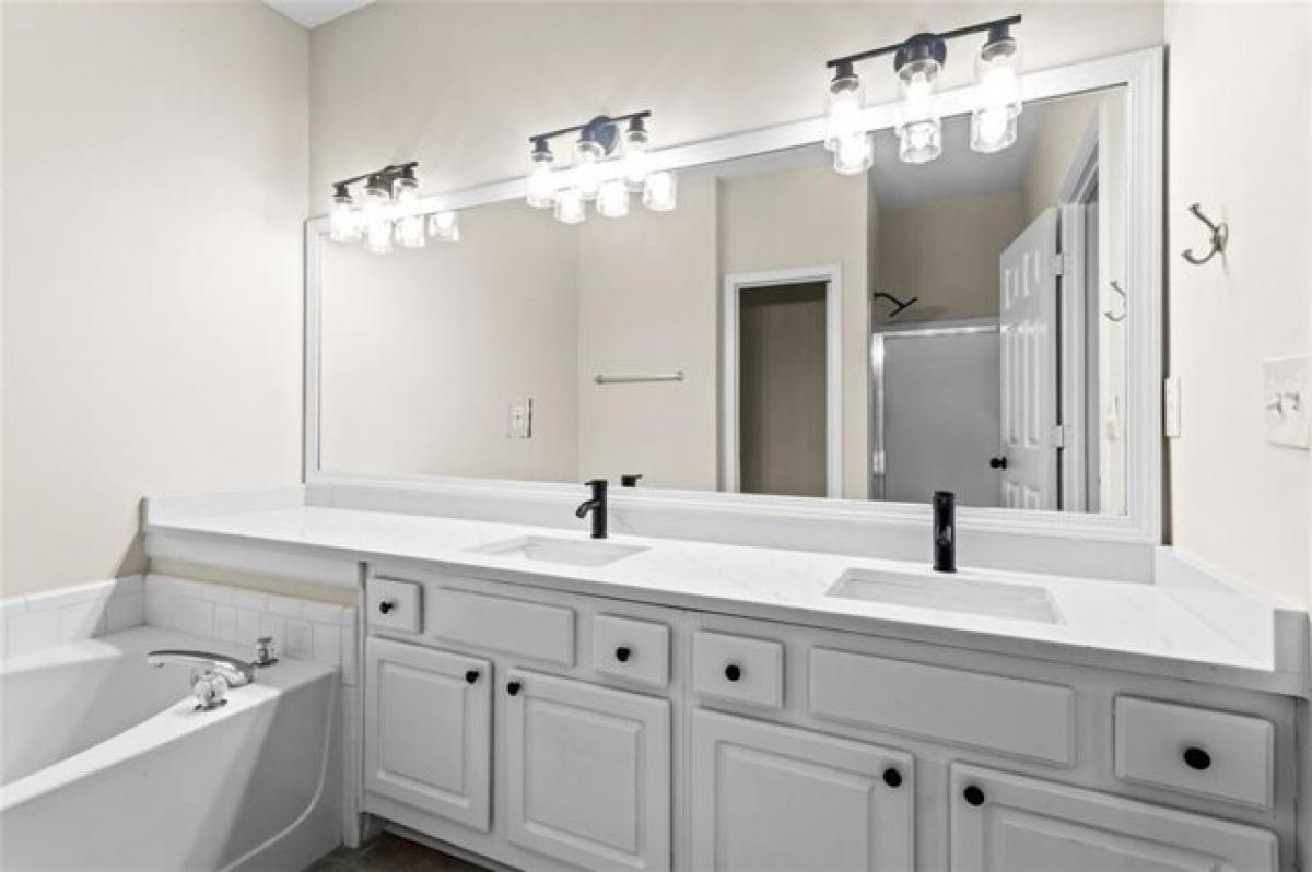 Picture of Home For Sale in Smyrna, Georgia, United States