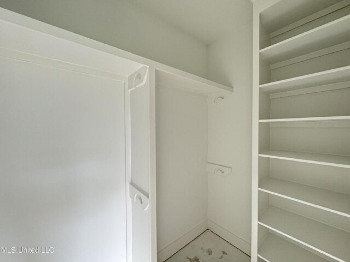 Picture of Home For Sale in Brandon, Mississippi, United States