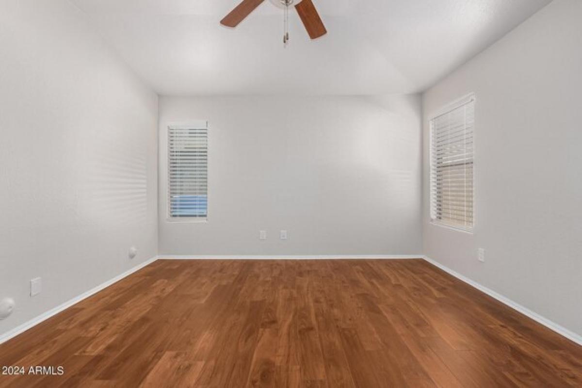 Picture of Home For Sale in Goodyear, Arizona, United States