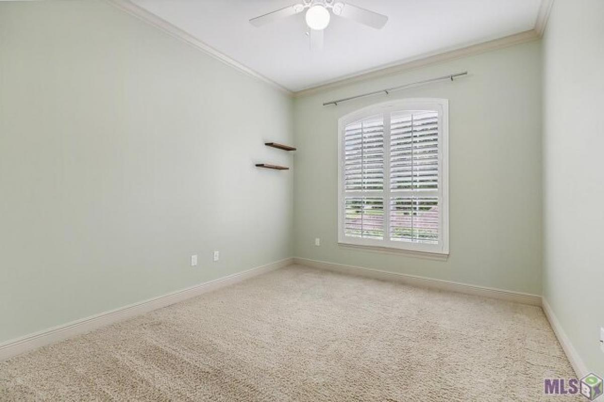 Picture of Home For Sale in Baton Rouge, Louisiana, United States