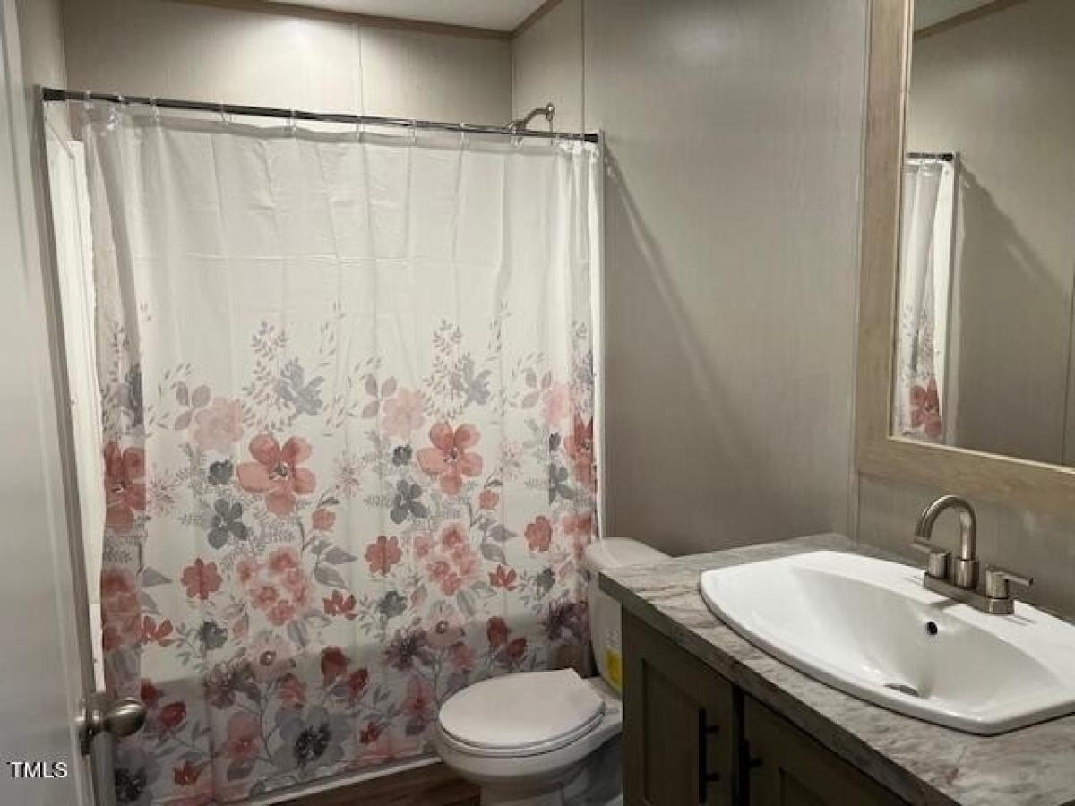 Picture of Home For Sale in Angier, North Carolina, United States