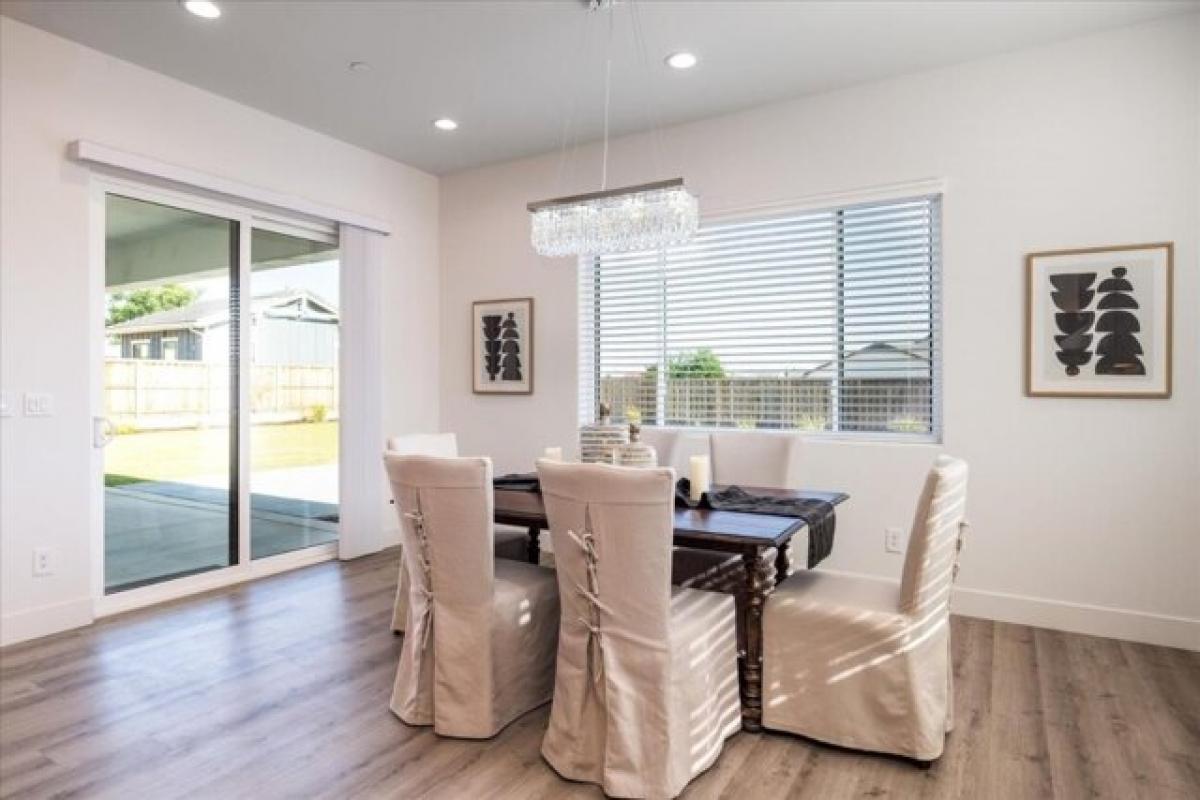 Picture of Home For Sale in Clovis, California, United States