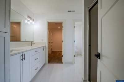 Home For Sale in Salem, Oregon