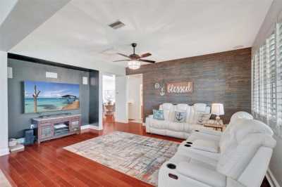 Home For Sale in Riverview, Florida