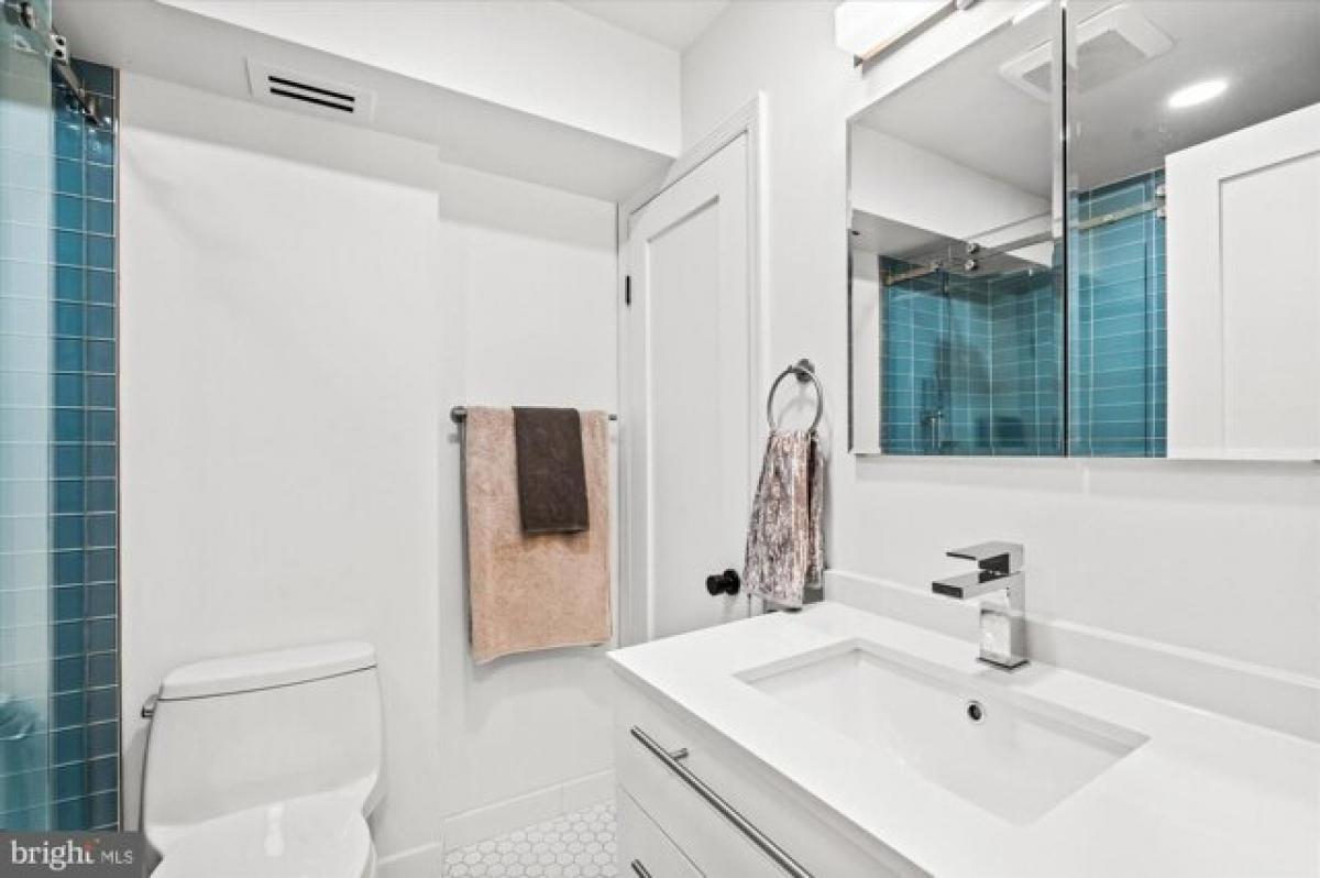 Picture of Home For Sale in Alexandria, Virginia, United States