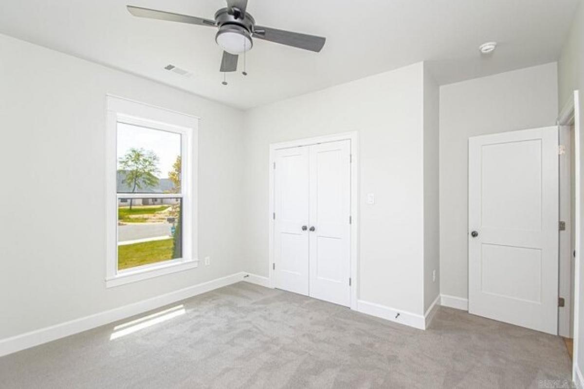 Picture of Home For Sale in Benton, Arkansas, United States