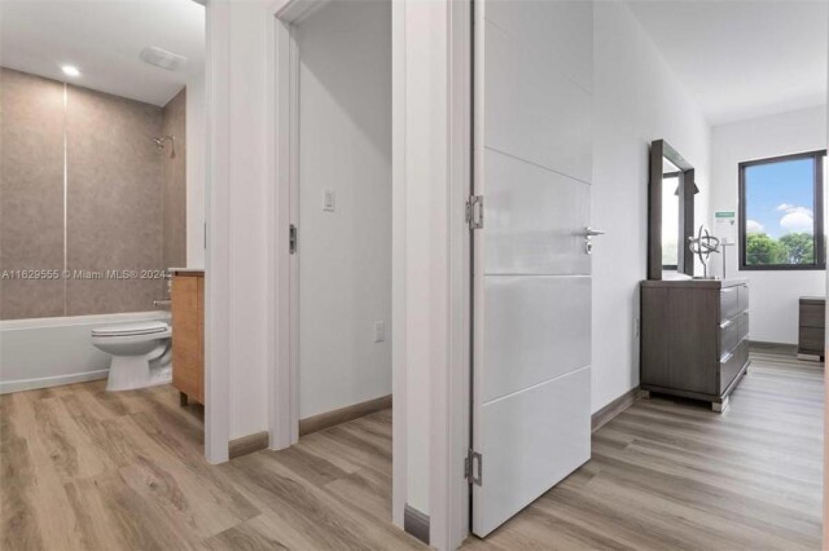 Picture of Home For Sale in Florida City, Florida, United States