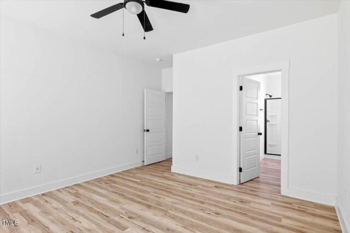 Picture of Home For Sale in Smithfield, North Carolina, United States