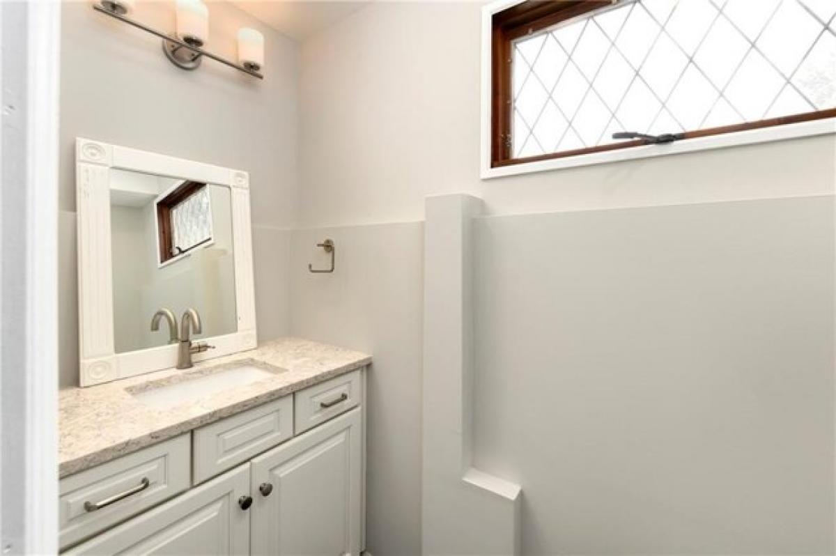 Picture of Home For Sale in Independence, Missouri, United States