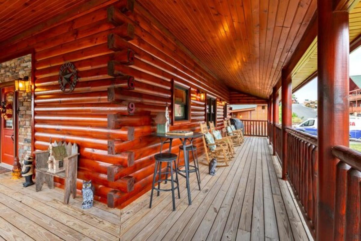 Picture of Home For Sale in Sevierville, Tennessee, United States