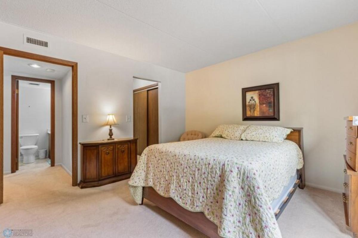 Picture of Home For Sale in Fargo, North Dakota, United States