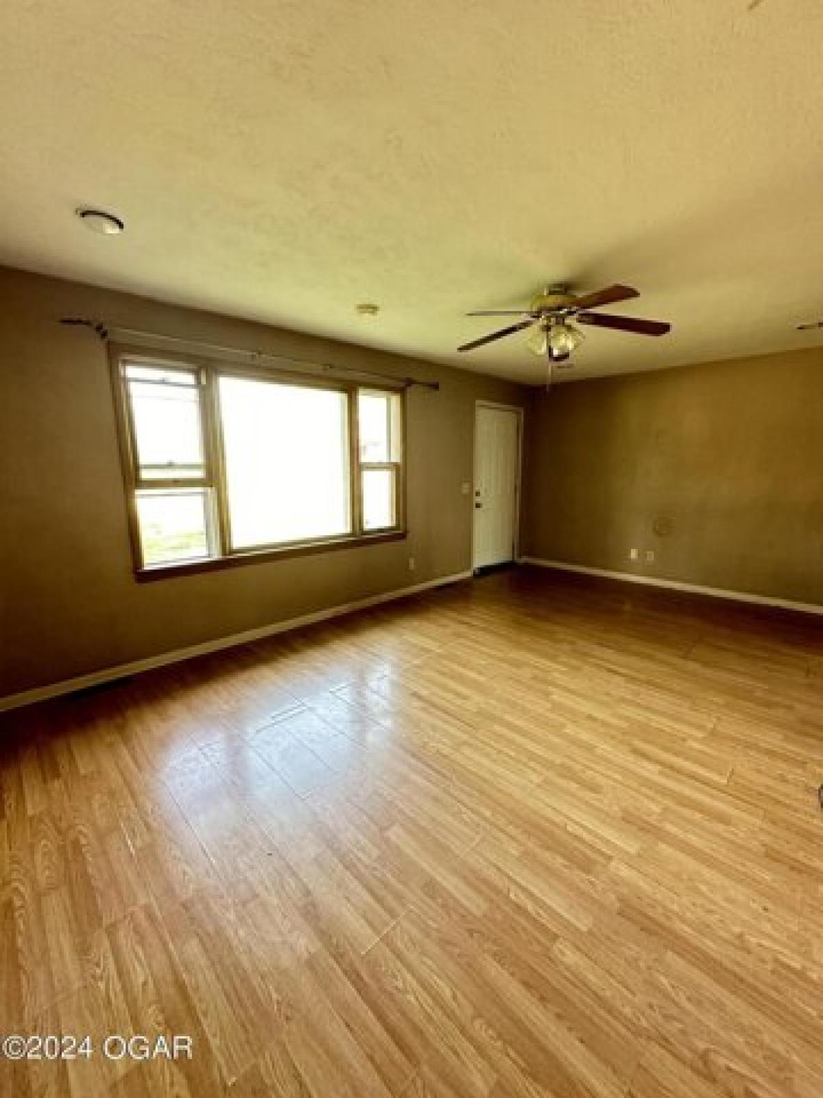 Picture of Home For Sale in Golden City, Missouri, United States