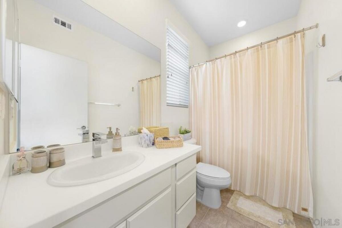 Picture of Home For Sale in Chula Vista, California, United States