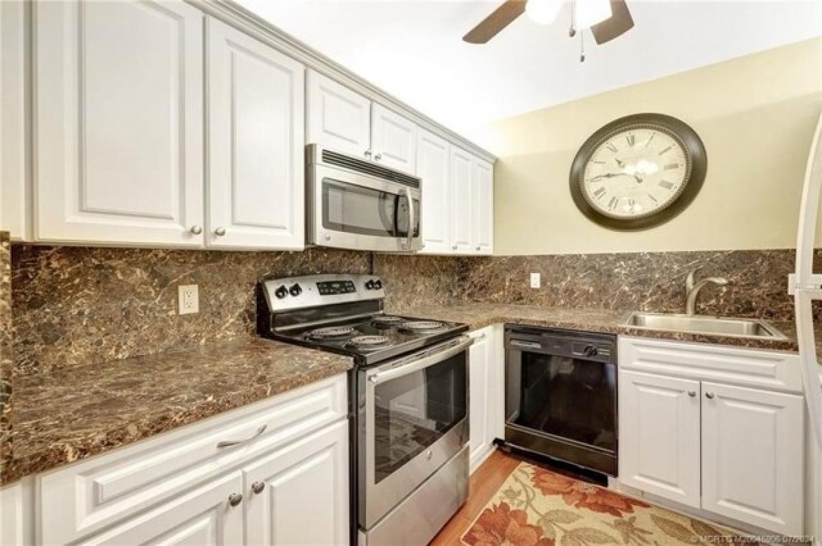 Picture of Home For Sale in Stuart, Florida, United States