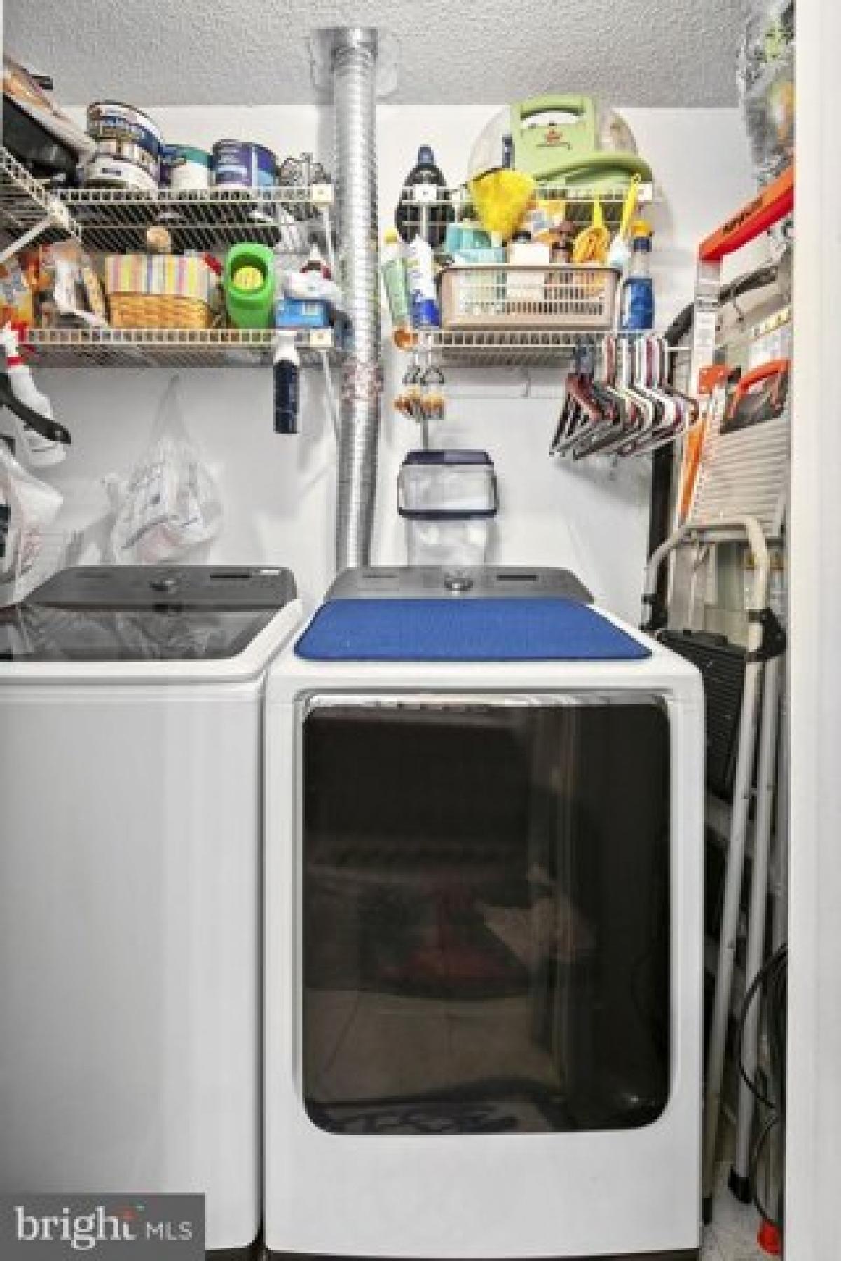 Picture of Home For Sale in Fairfax, Virginia, United States