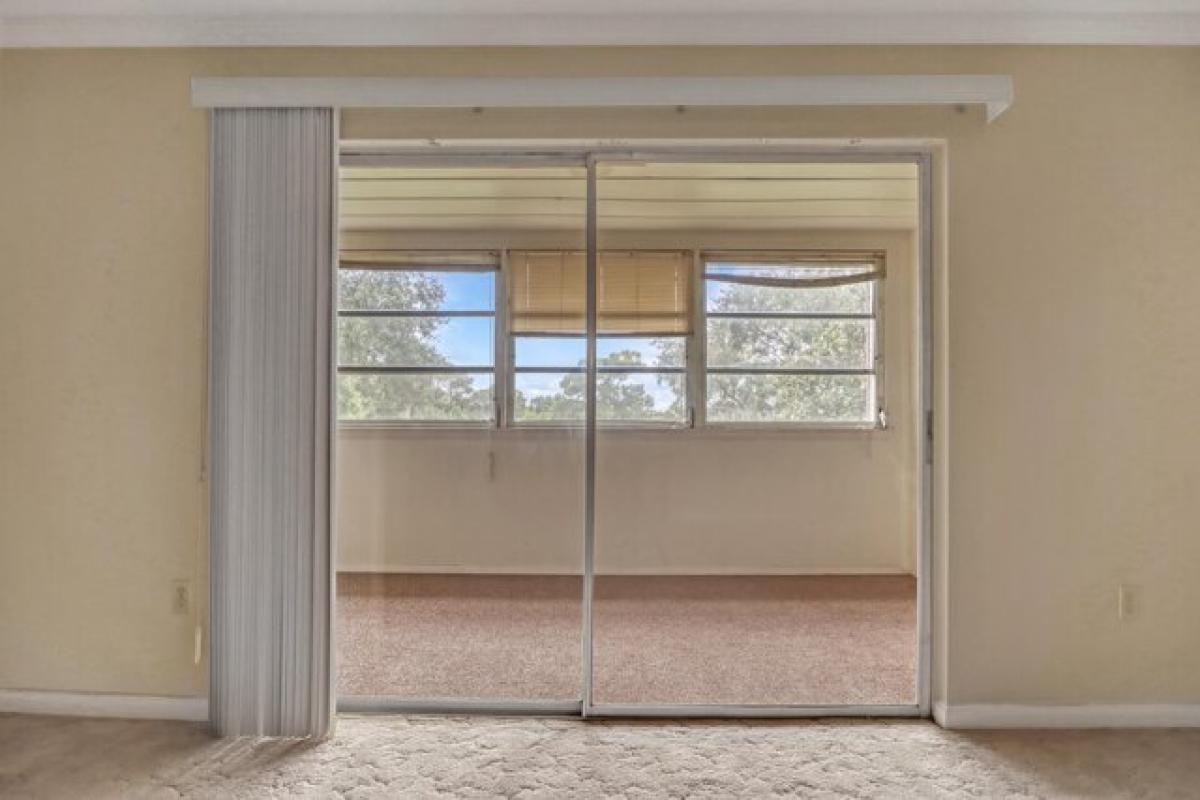 Picture of Home For Sale in Titusville, Florida, United States