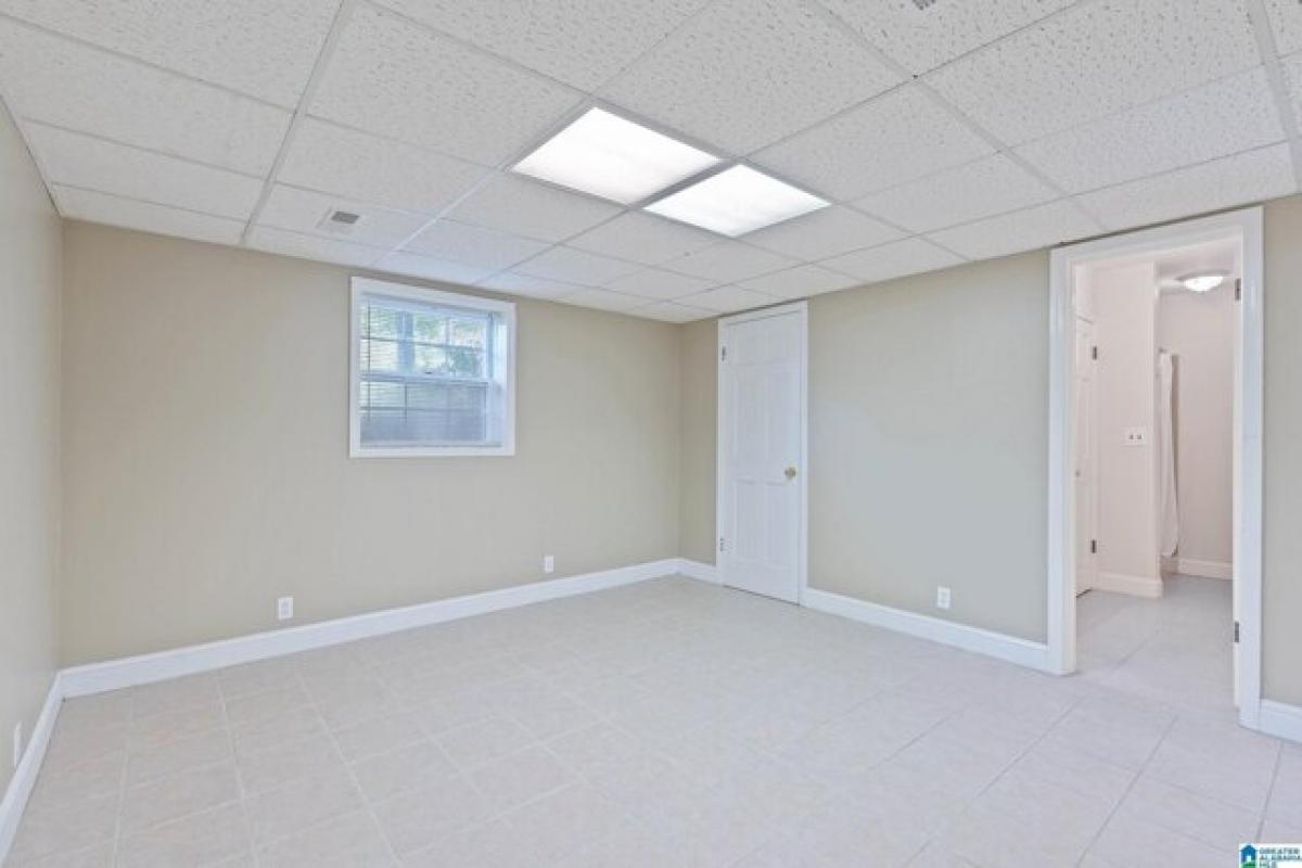 Picture of Home For Sale in Florence, Alabama, United States