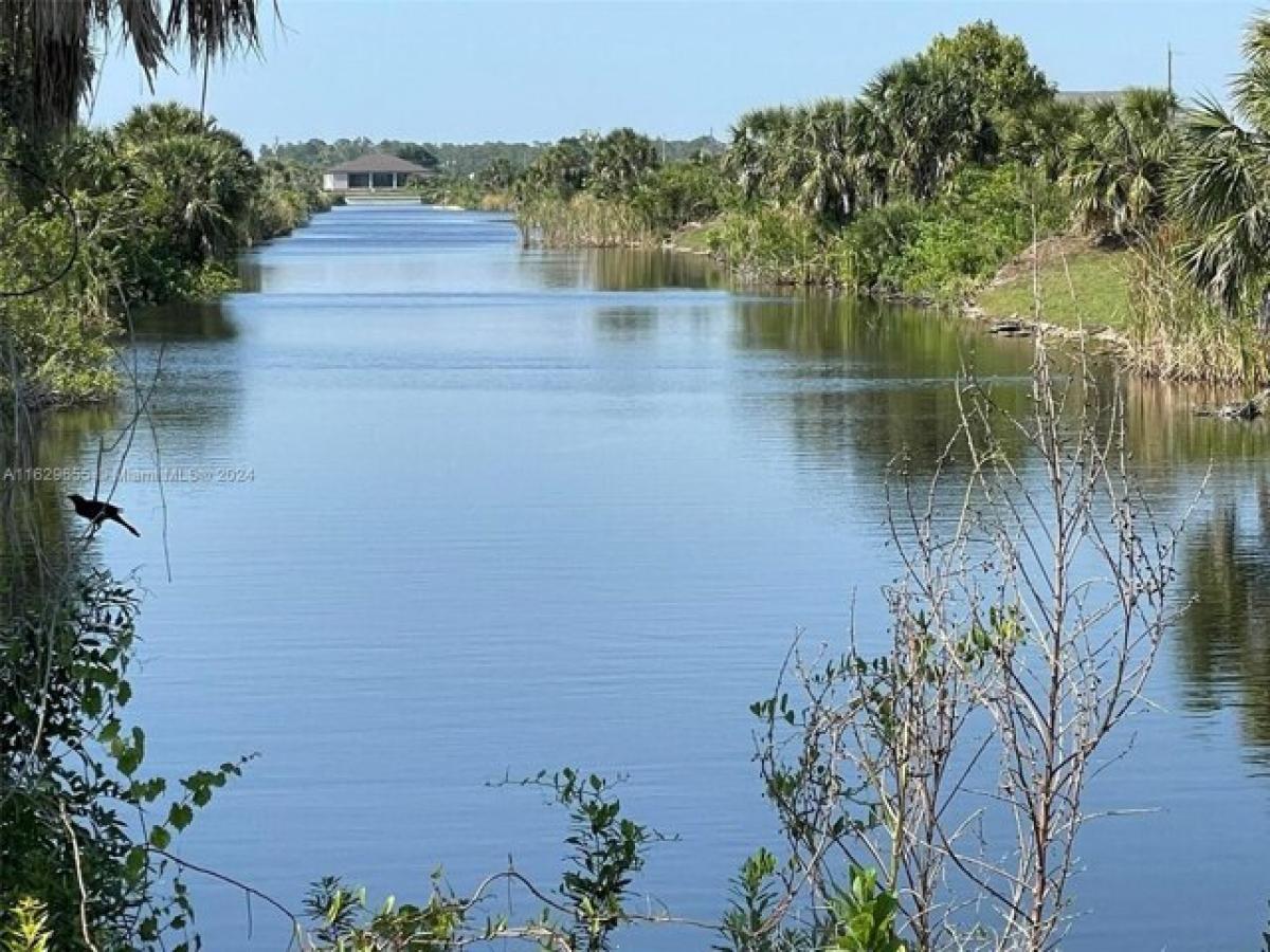 Picture of Residential Land For Sale in Cape Coral, Florida, United States