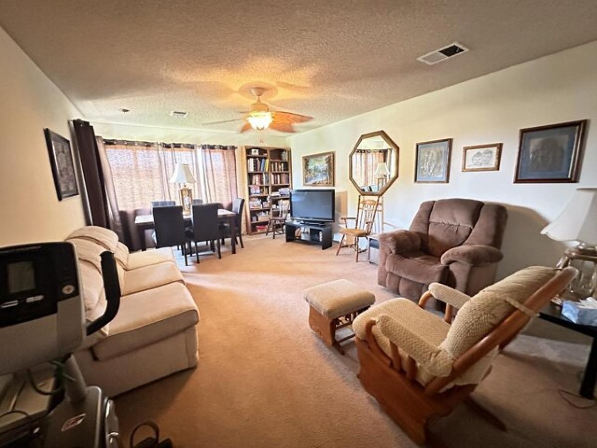 Picture of Home For Sale in Palmdale, California, United States