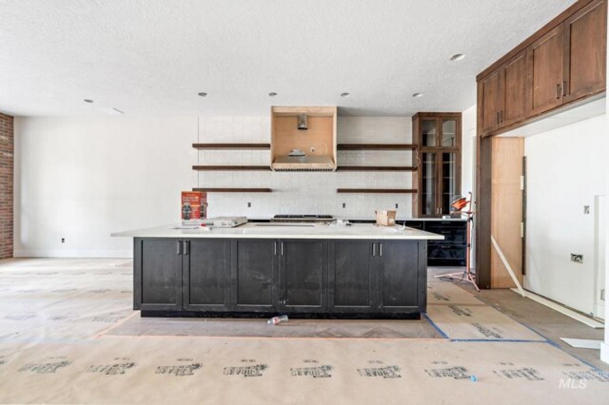 Picture of Home For Sale in Eagle, Idaho, United States