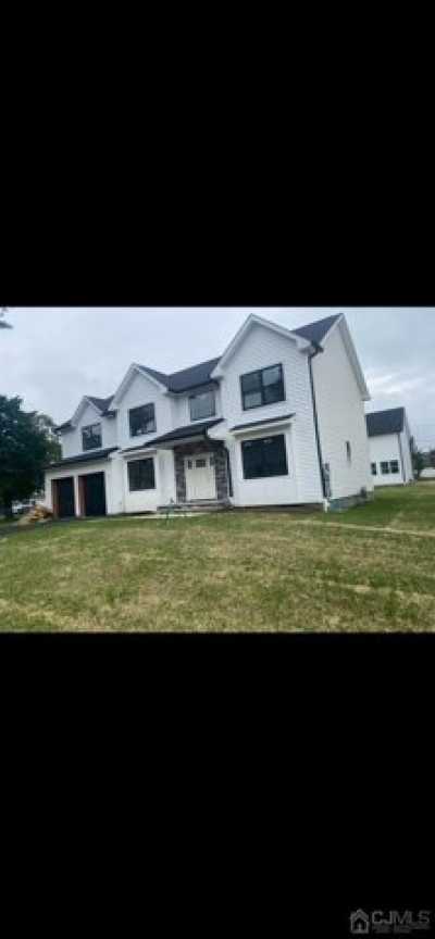Home For Sale in East Brunswick, New Jersey
