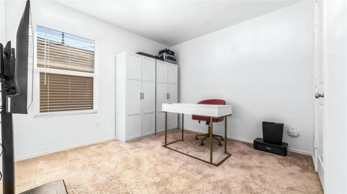 Picture of Home For Sale in Crandall, Texas, United States