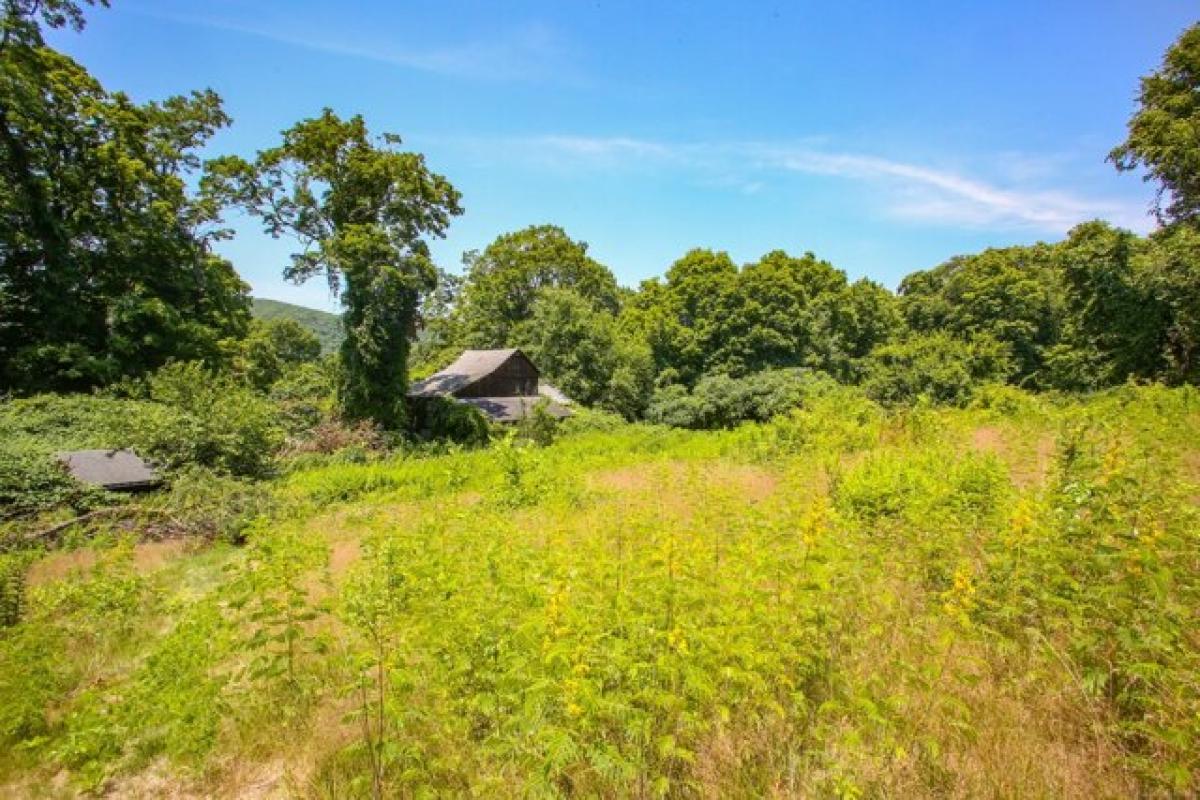 Picture of Home For Sale in Kent, Connecticut, United States