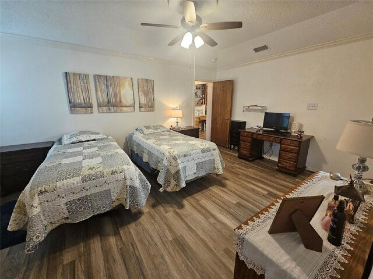 Picture of Home For Sale in Arlington, Texas, United States