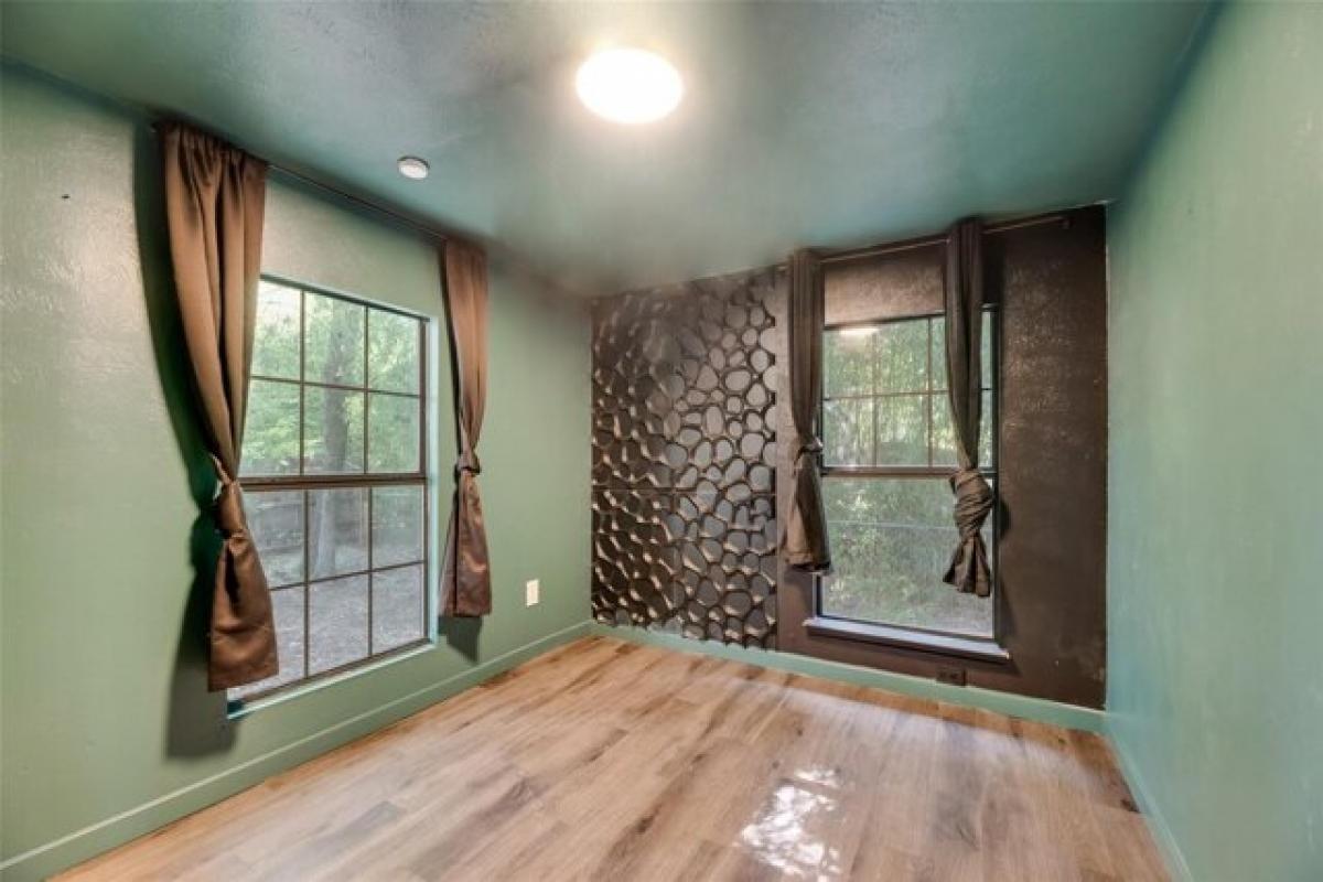 Picture of Home For Sale in Mabank, Texas, United States