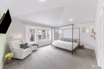 Home For Sale in Lynnwood, Washington