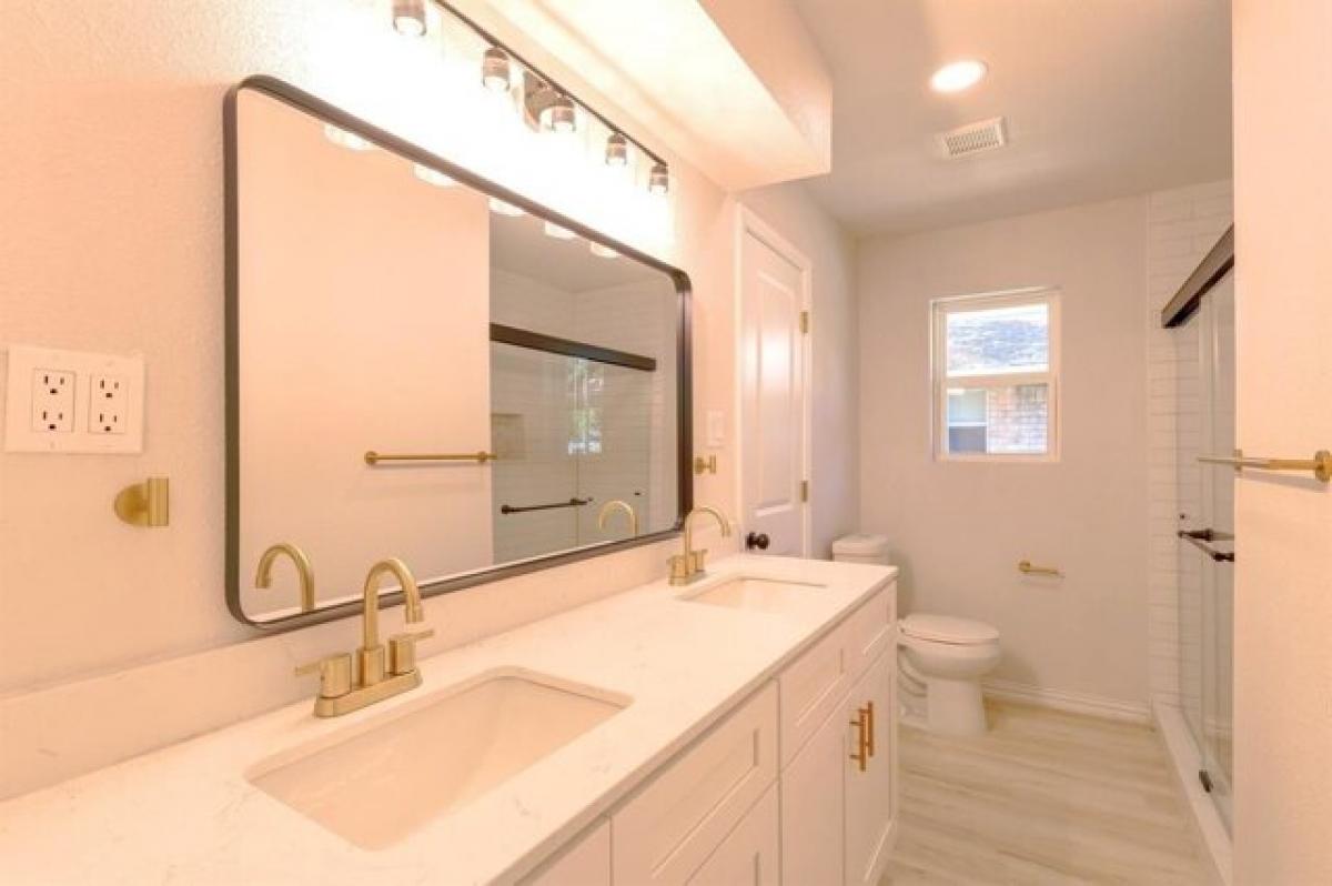 Picture of Home For Sale in Garland, Texas, United States