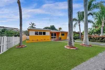 Home For Rent in Hollywood, Florida