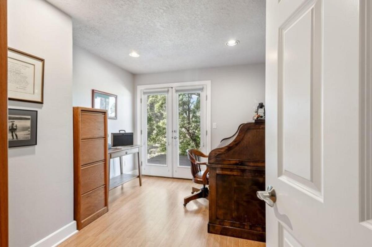 Picture of Home For Sale in Bend, Oregon, United States