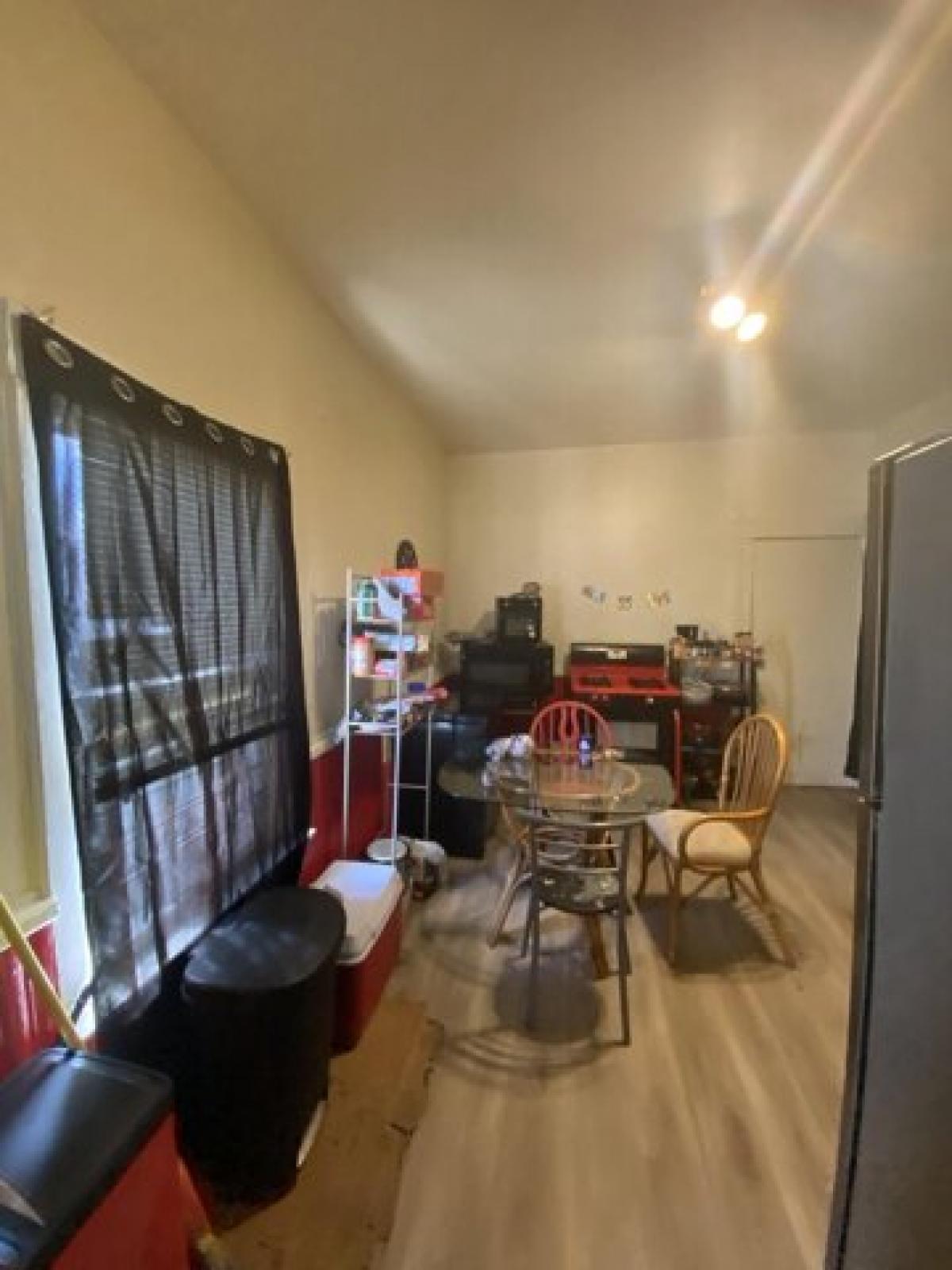 Picture of Home For Sale in Milwaukee, Wisconsin, United States