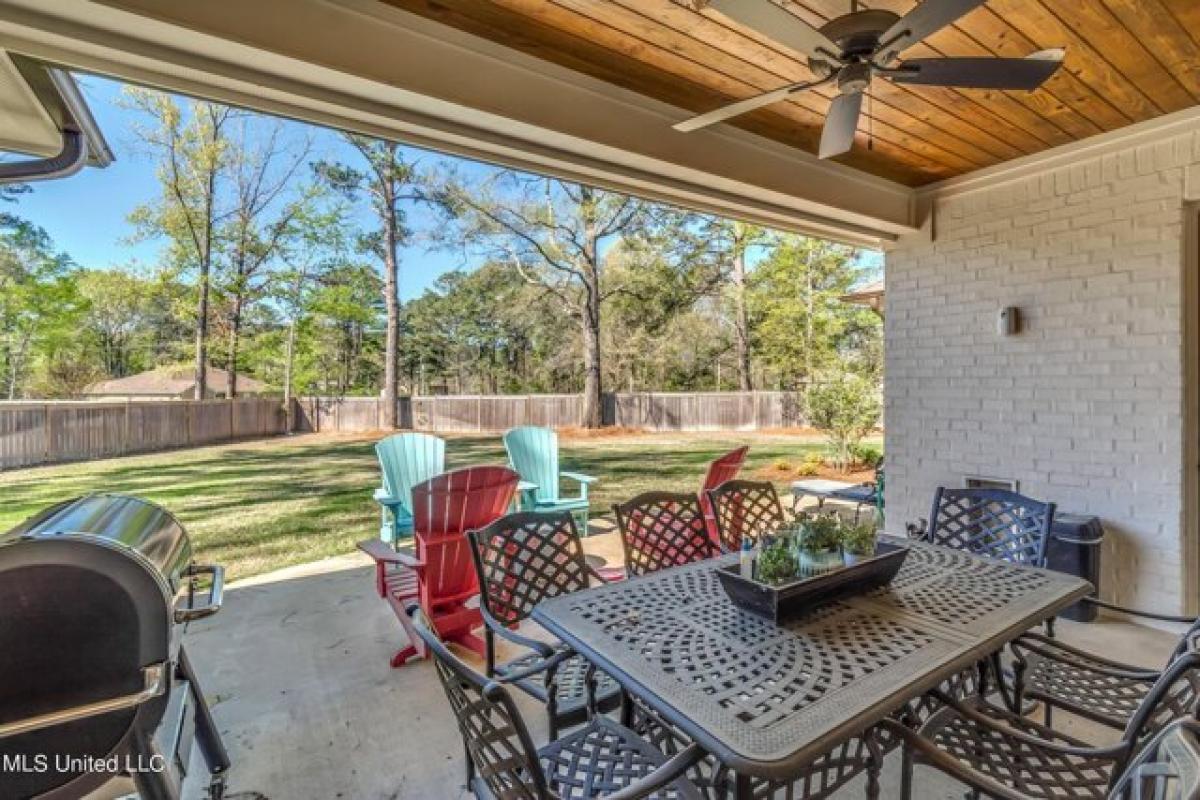 Picture of Home For Sale in Brandon, Mississippi, United States