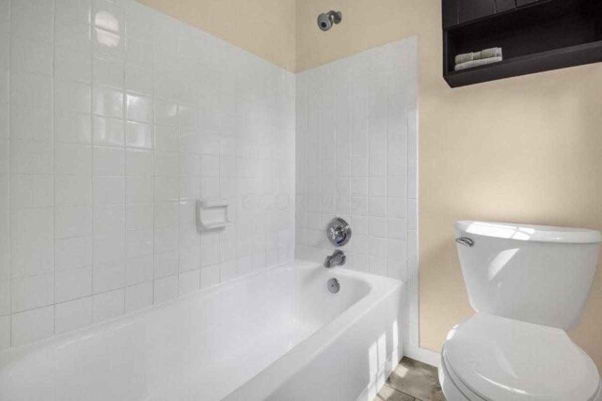 Picture of Home For Sale in Pickerington, Ohio, United States