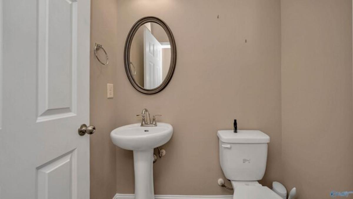 Picture of Home For Sale in Athens, Alabama, United States