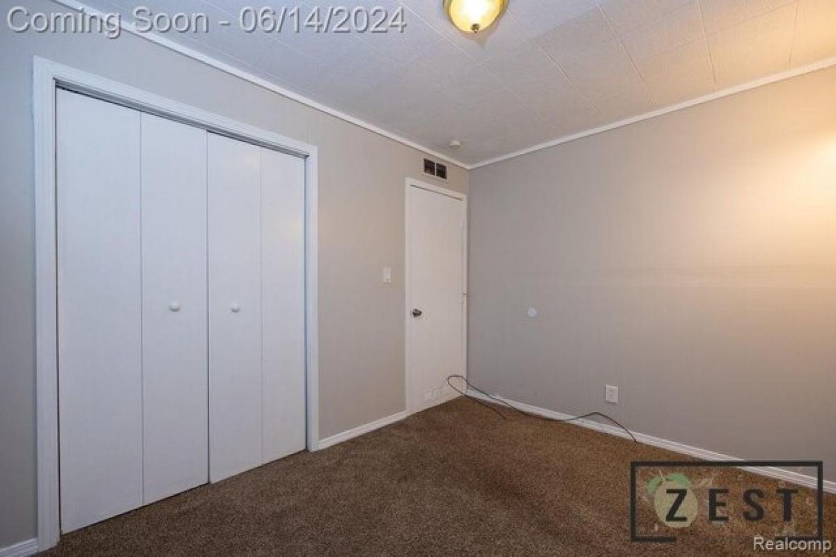 Picture of Home For Sale in Warren, Michigan, United States