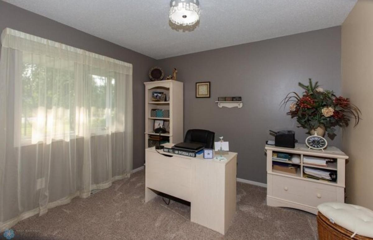 Picture of Home For Sale in Moorhead, Minnesota, United States