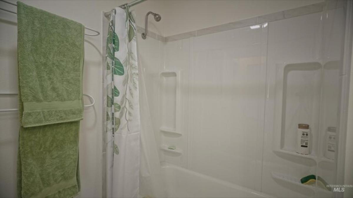 Picture of Home For Sale in Lewiston, Idaho, United States