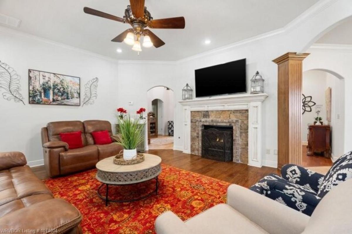 Picture of Home For Sale in Fort Smith, Arkansas, United States