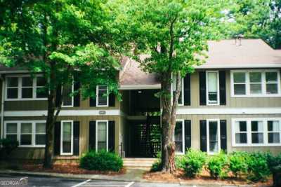 Home For Sale in Sandy Springs, Georgia