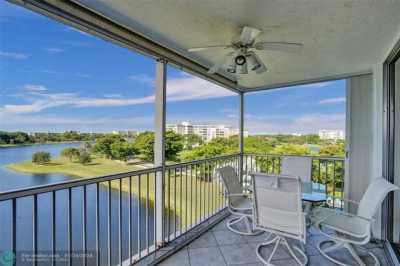 Home For Sale in Pompano Beach, Florida