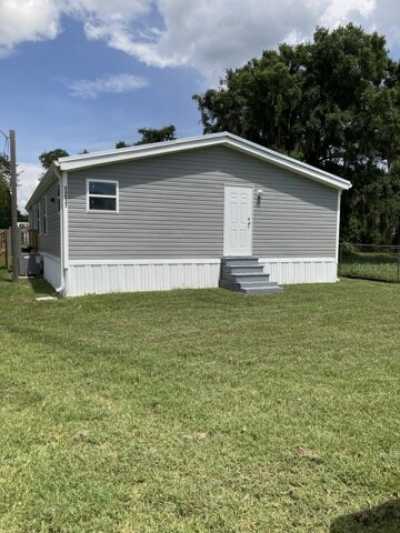 Home For Sale in Auburndale, Florida